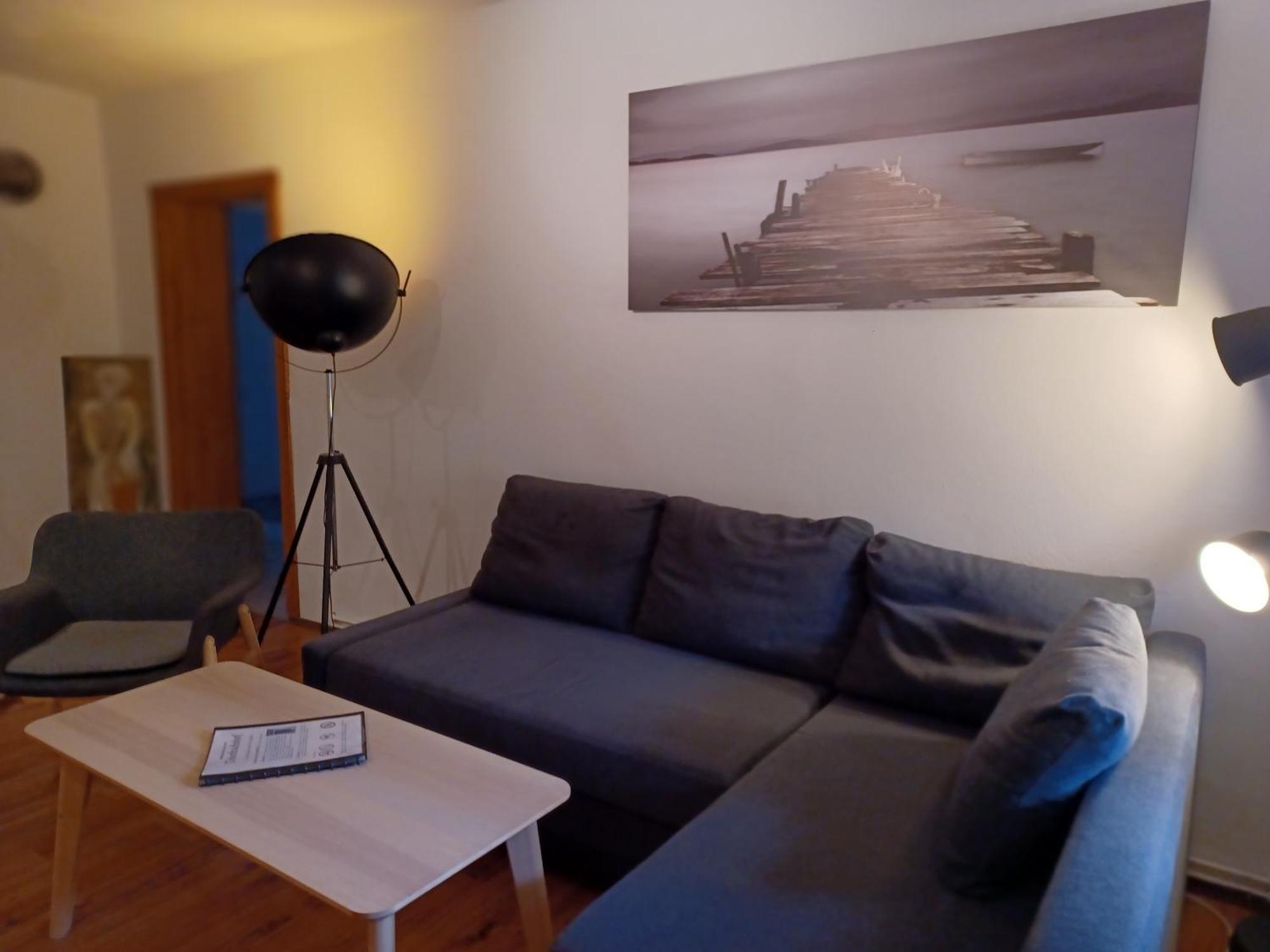 Kleine Galerie Apartment Fuer 3 Mit Kueche Kamin Netflix Parken Und Hofladen Steinhofel Exterior photo
